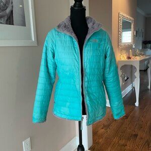 The North Face Reversible Jacket. Youth XL(18)/women XS